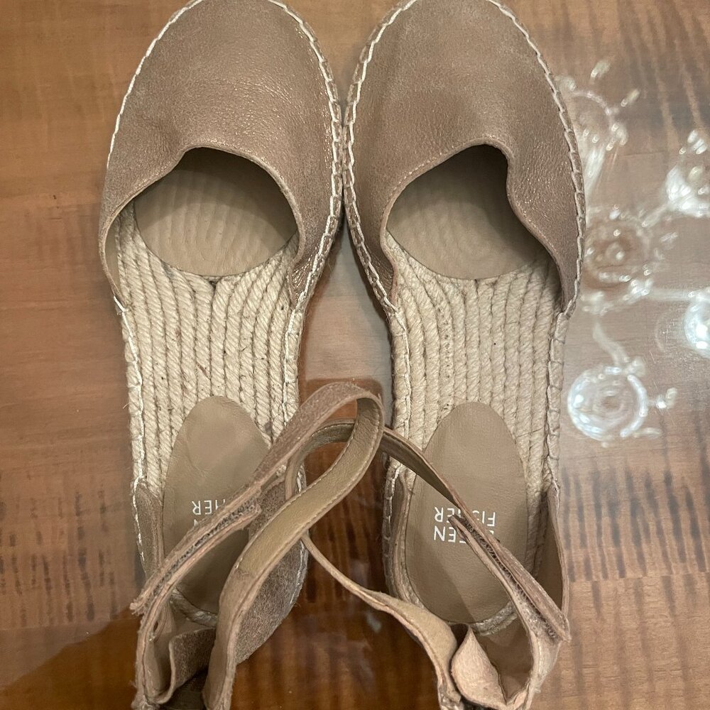 Eileen Fisher Lala Espadrille Sandals-Beige Metallic Ankle Strap Size 7 NWOB